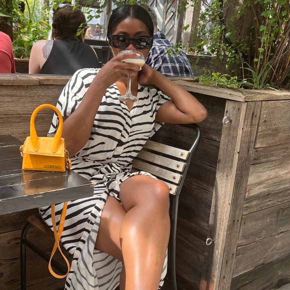 JACQUEMUS
Orange La Montagne 'Le Chiquito' Clutch - Picture 9 of 11